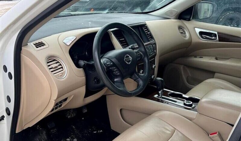 
								2018 Nissan Pathfinder Platinum full									
