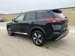 
										2023 Nissan Rogue SL full									