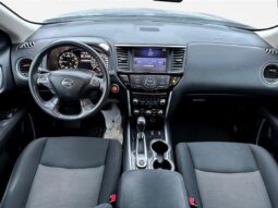 
										2017 Nissan Pathfinder SV full									