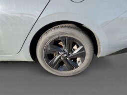 
										2022 Hyundai ELANTRA Preferred full									