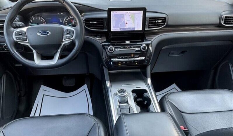 
								2022 Ford Explorer Limited full									