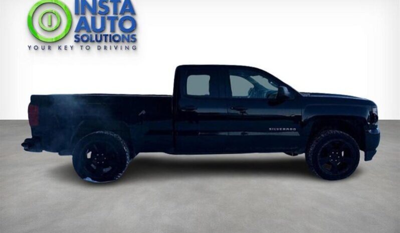 
								2018 Chevrolet Silverado 1500 Custom full									