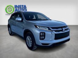 
										2022 Mitsubishi RVR SE full									