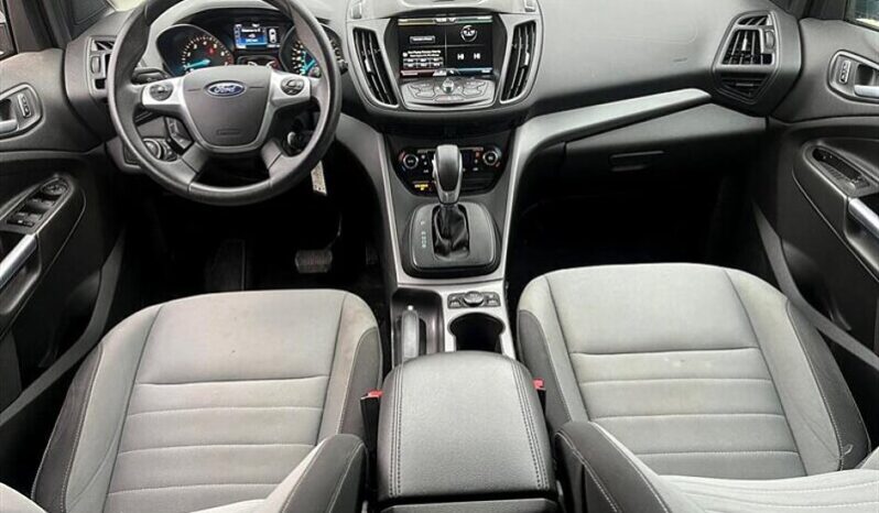 
								2015 Ford Escape SE full									