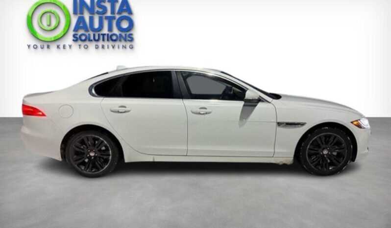 
								2017 Jaguar XF 35t Premium AWD full									
