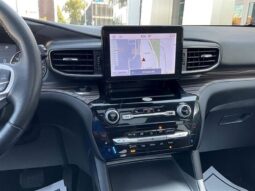 
										2022 Ford Explorer Limited full									