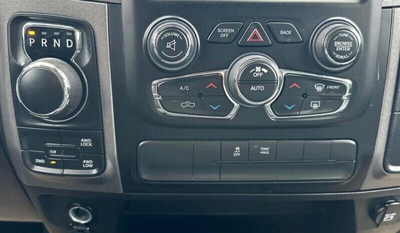 
								2020 RAM 1500 Express full									