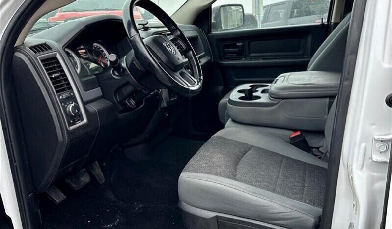 
								2020 RAM 1500 Classic Express full									