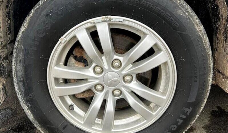 
								2019 Mitsubishi Outlander ES full									