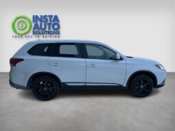 
										2018 Mitsubishi Outlander ES full									