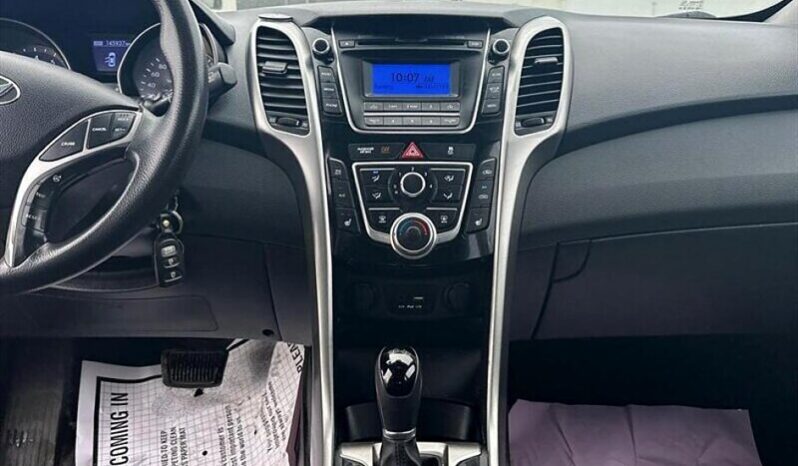 
								2016 Hyundai ELANTRA GT GL full									