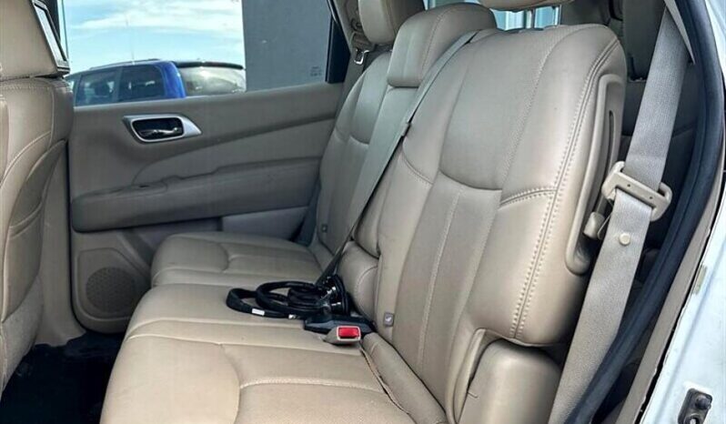 
								2017 Nissan Pathfinder S full									