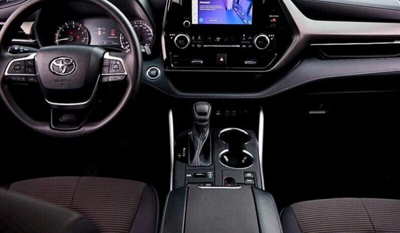 
								2023 Toyota Highlander LE full									