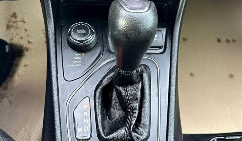 
								2019 Jeep Cherokee North full									