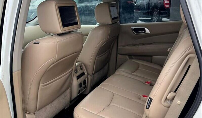 
								2018 Nissan Pathfinder Platinum full									