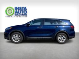 
										2019 Kia Sorento LX full									