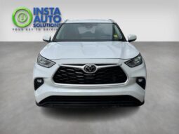 
										2023 Toyota Highlander XLE full									