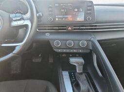 
										2022 Hyundai ELANTRA Preferred full									