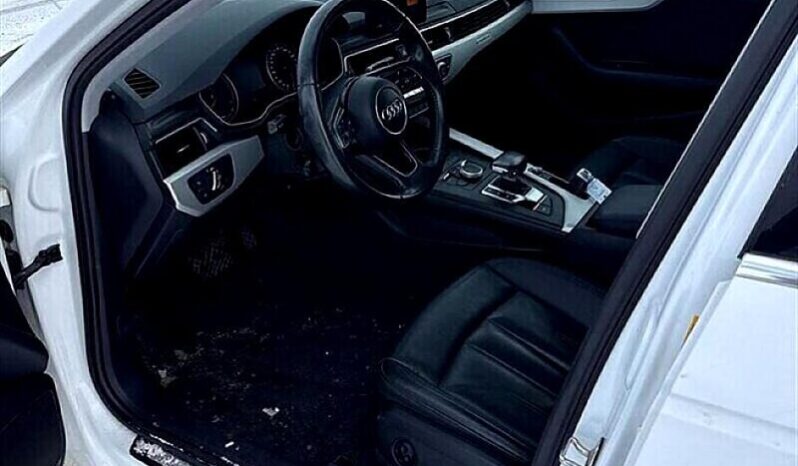 
								2017 Audi A4 2.0T quattro Komfort full									
