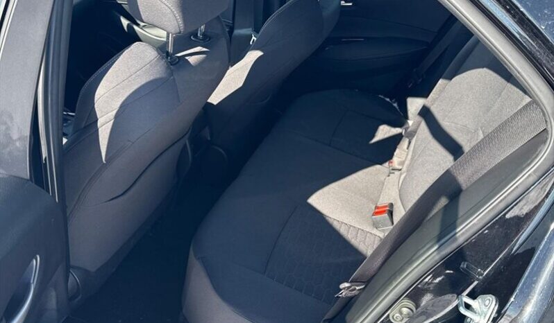 
								2020 Toyota Corolla Hatchback SE full									