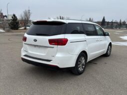 
										2020 Kia Sedona LX full									