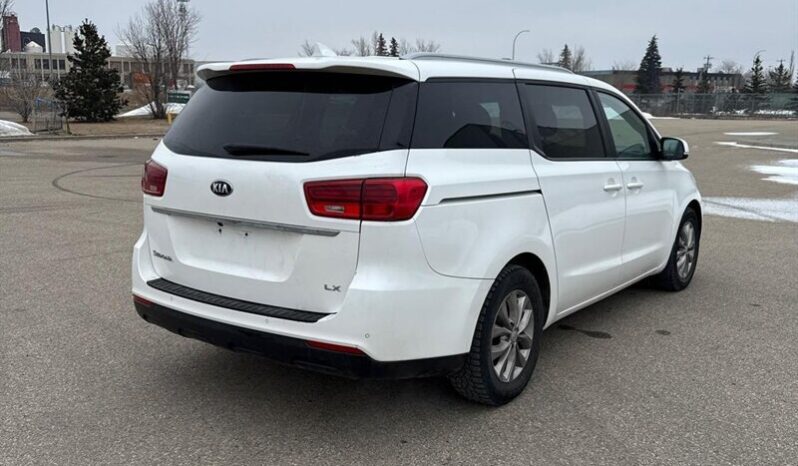 
								2020 Kia Sedona LX full									
