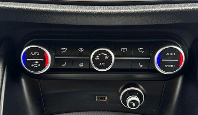 
								2018 Alfa Romeo Stelvio Sport full									
