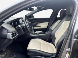 
										2017 Jaguar XE 35t R-Sport full									