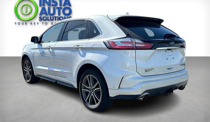 
								2019 Ford Edge Titanium full									