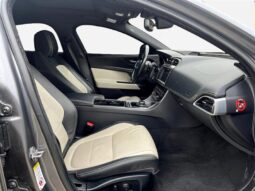 
										2017 Jaguar XE 35t R-Sport full									