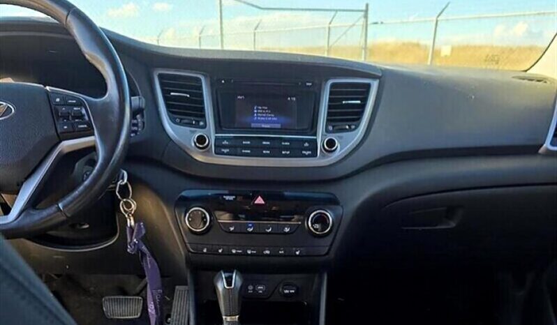 
								2017 Hyundai TUCSON 2.0L Premium full									