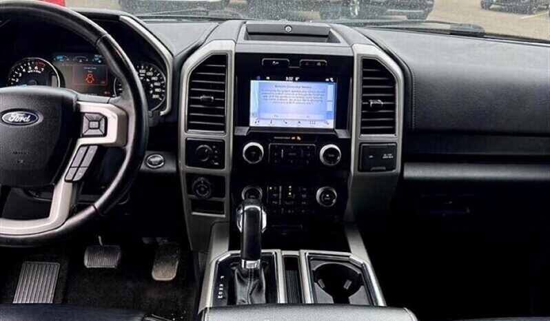 
								2019 Ford F-150 Lariat full									