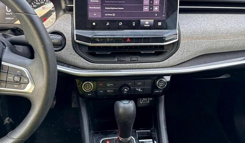 
								2022 Jeep Compass Sport full									