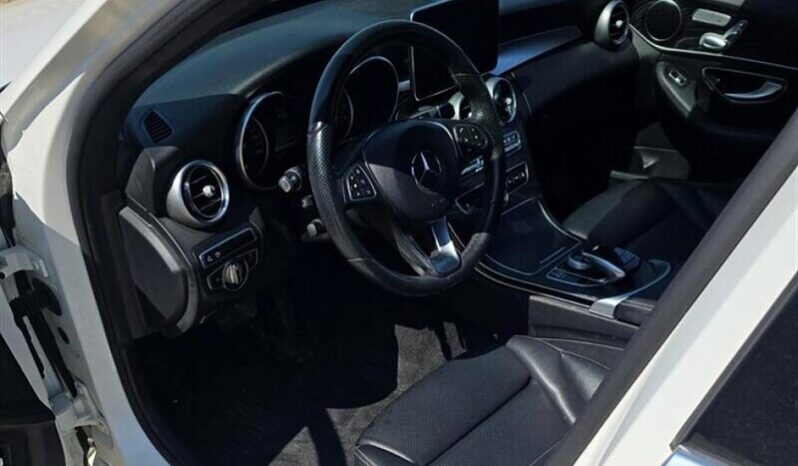 
								2017 Mercedes-Benz C-Class C 300 4MATIC full									