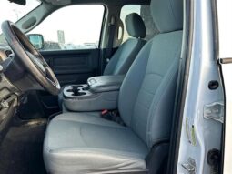
										2017 RAM 1500 ST full									