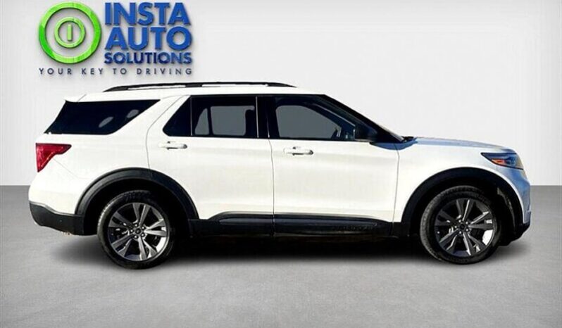
								2021 Ford Explorer XLT full									