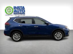
										2020 Nissan Rogue SV full									