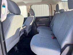 
										2017 RAM 1500 ST full									