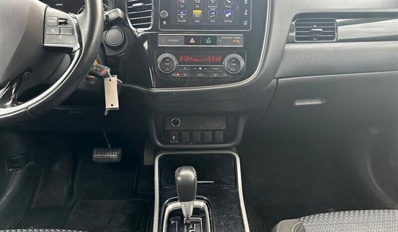 
								2019 Mitsubishi Outlander ES full									