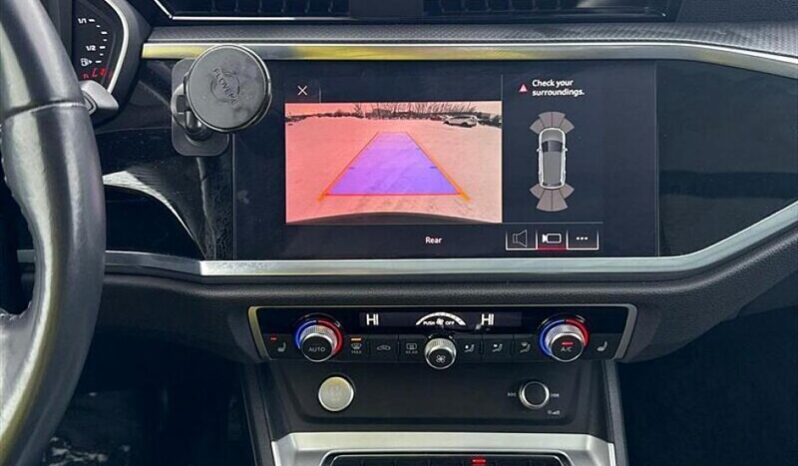 
								2020 Audi Q3 quattro Premium 40 TFSI full									