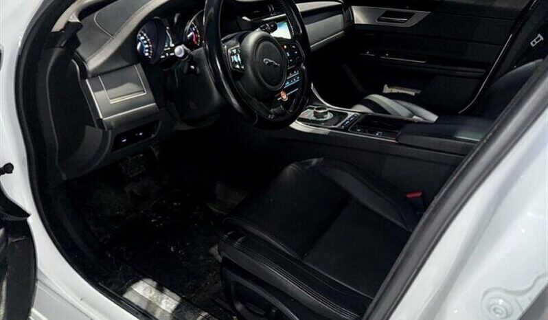 
								2017 Jaguar XF 35t Premium AWD full									
