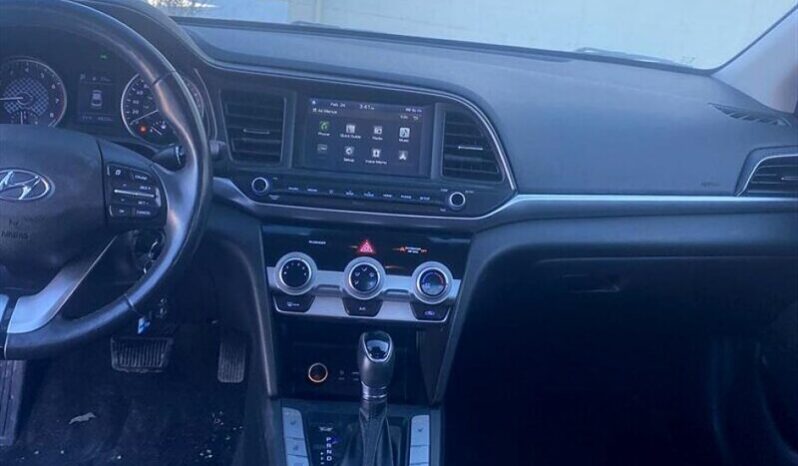 
								2019 Hyundai ELANTRA Preferred full									