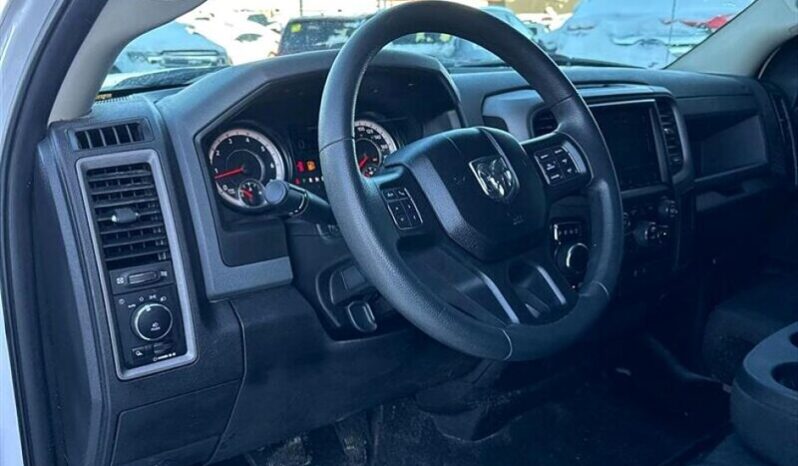 
								2019 RAM 1500 Classic Express full									