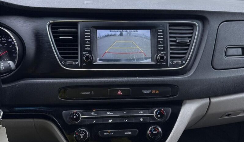 
								2020 Kia Sedona LX full									