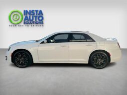 
										2022 Chrysler 300 Series S full									