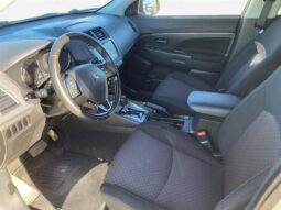 
										2019 Mitsubishi RVR SE full									
