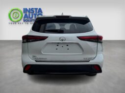 
										2023 Toyota Highlander XLE full									