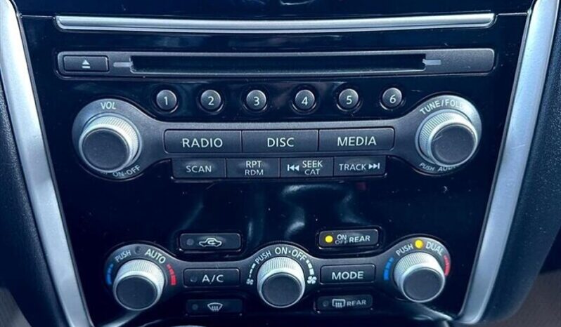 
								2018 Nissan Pathfinder S full									