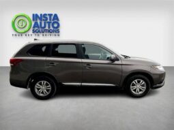 
										2019 Mitsubishi Outlander ES full									