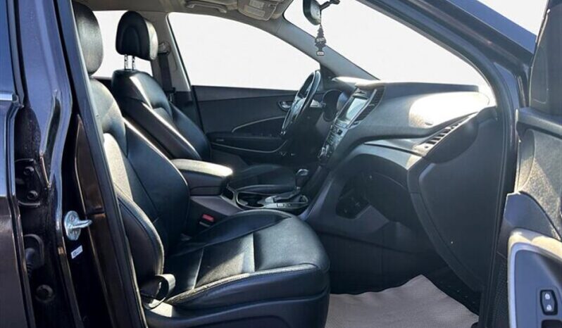 
								2017 Hyundai Santa Fe Limited full									